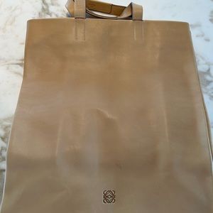 Loewe “papelle” tote bag. Collectors item. Leather.